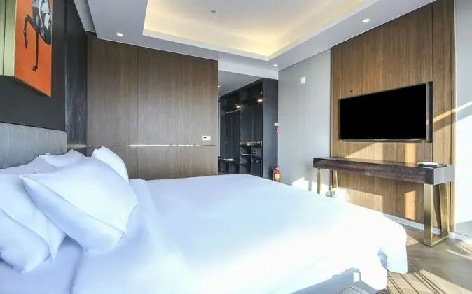 Deluxe Tek Büyük Yataklı Oda, Okyanus Manzaralı (Breakfast Not Available on Sun)