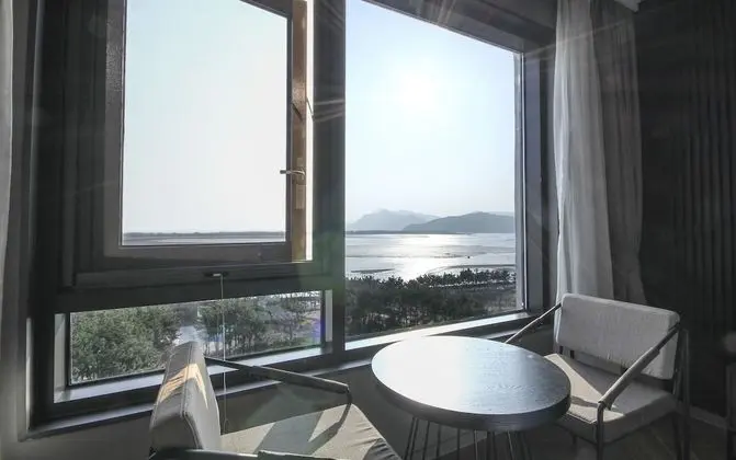 Deluxe Tek Büyük Yataklı Oda, Okyanus Manzaralı (Breakfast Not Available on Sun)