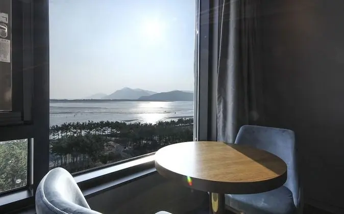 Superior Tek Büyük Yataklı Oda, Okyanus Manzaralı (Breakfast Not Available on Sun)