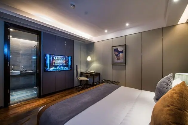 Deluxe Tek Büyük Yataklı Oda