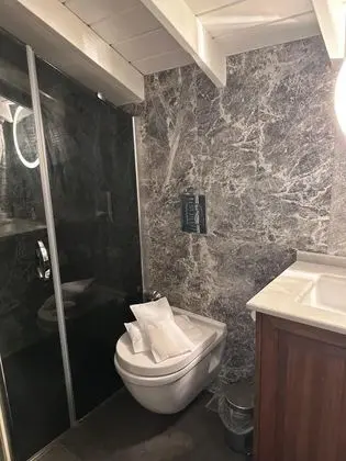 Çatı Katı Oda, Kara Manzaralı