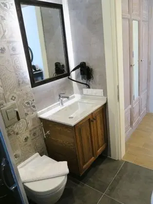 Standart Oda, Sokak Manzaralı