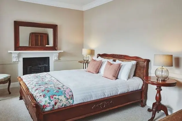 Deluxe Tek Büyük Yataklı Oda, Banyolu/Duşlu