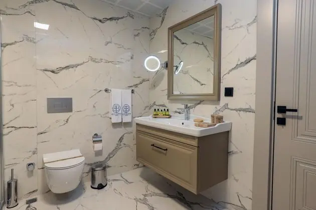 Triple, Şehir Manzaralı, Küvetli