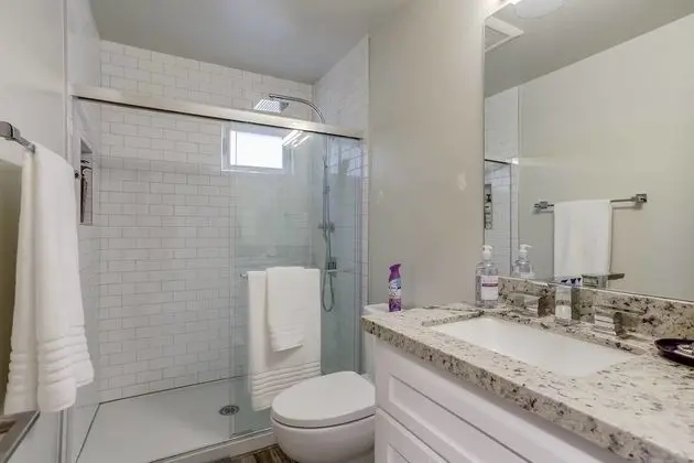 Ev, Birden Çok Yatak, Koy Manzaralı (BRAND NEW - Bay View Beach House - Ho)