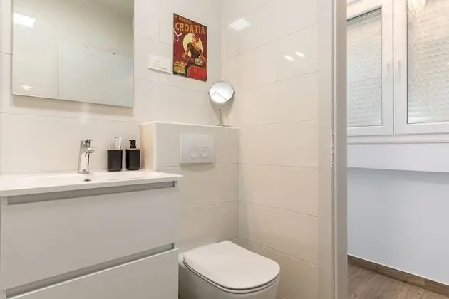 Premium Apart Daire, Avlu Manzaralı