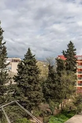 Premium Apart Daire, Avlu Manzaralı