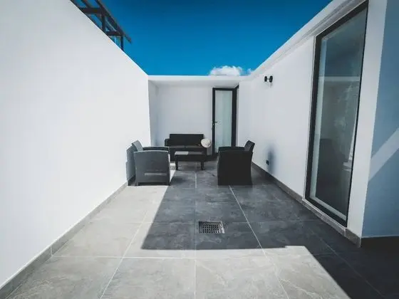 Daire, 2 Yatak Odası, Balkon