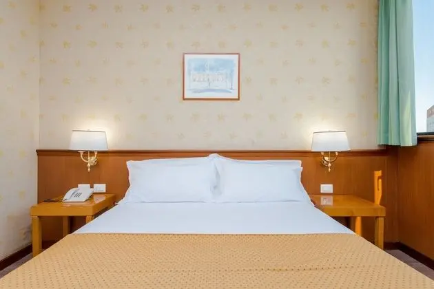 Standard Büyük Yataklı Tek Kişilik Oda