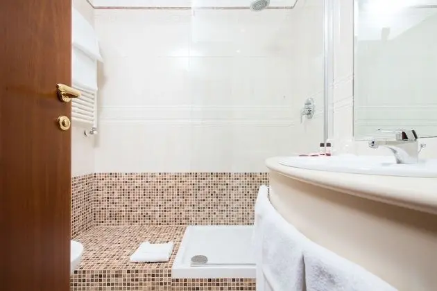 Standard Büyük Yataklı Tek Kişilik Oda