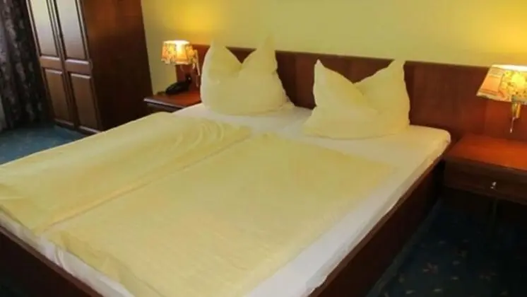 Tek Büyük Yataklı Oda