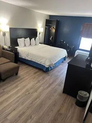 Büyük Yataklı Tek Kişilik Oda