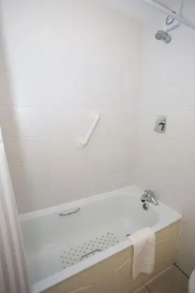 Classic Tek Büyük Yataklı Oda