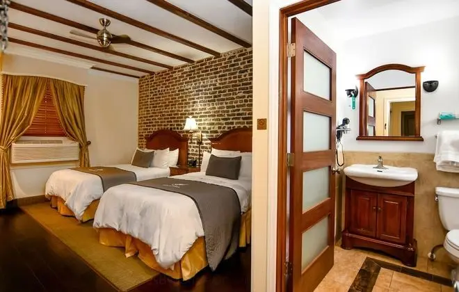 Deluxe Tek Büyük Yataklı Oda, 2 Çift Kişilik Yatak