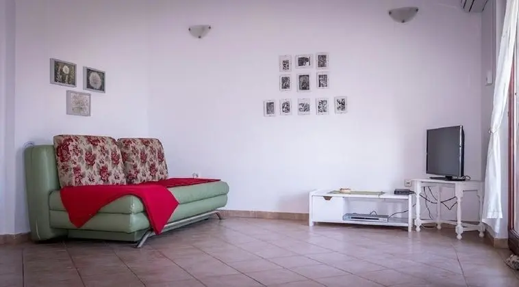 Apart Daire (Brane - 100m from the beach - A1 Ana )