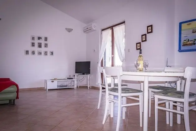 Apart Daire (Brane - 100m from the beach - A1 Ana )