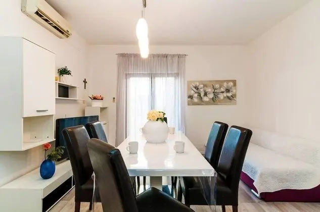 Apart Daire (Brane - free parking - A3 Frane(4+2))