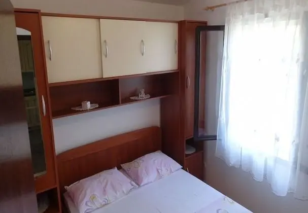 Apart Daire (Branka - 30 m from beach - A1 zeleni()