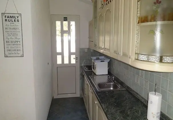Apart Daire (Branka - 30 m from beach - A1 zeleni()