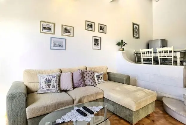 Apart Daire (Branka - 30 m from beach - A1 zeleni()