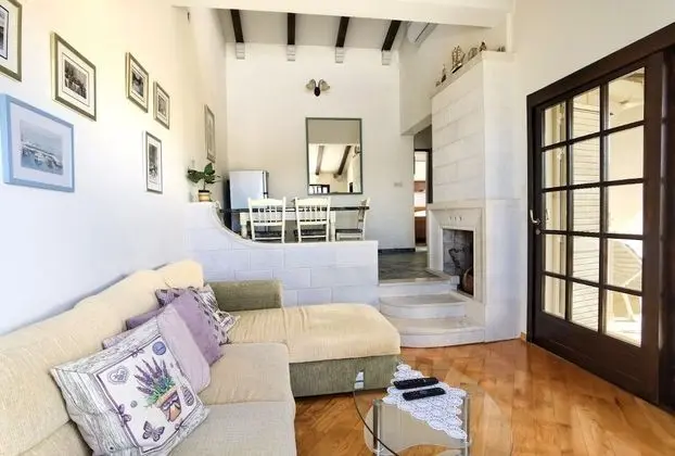 Apart Daire (Branka - 30 m from beach - A1 zeleni()