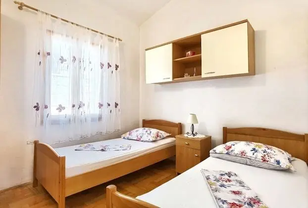 Apart Daire (Branka - 30 m from beach - A2 žuti(4)