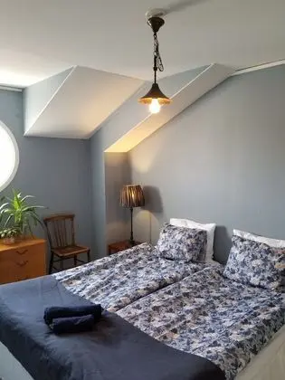 Tek Büyük Yataklı Oda, Ortak Banyo
