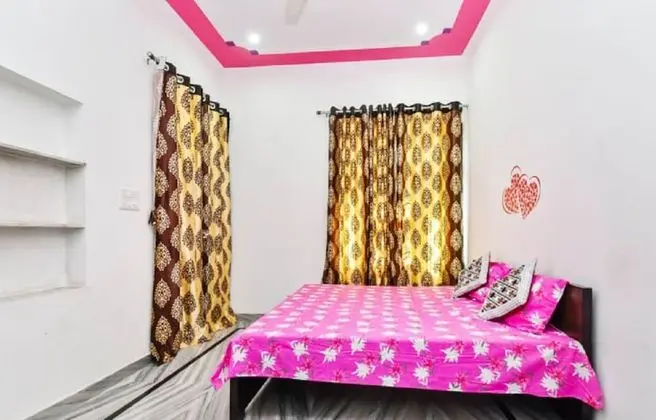 Deluxe Tek Büyük Yataklı Oda, 1 Çift Kişilik Yatak, Engellilere Uygun, Şehir Manzaralı