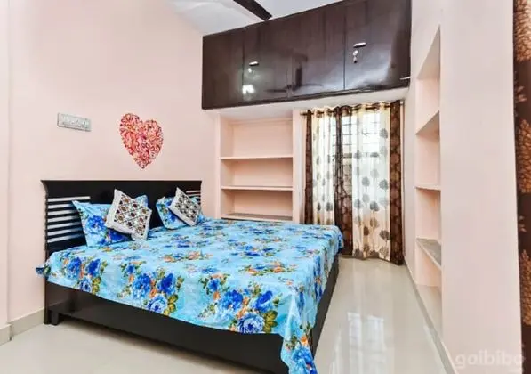 Deluxe Tek Büyük Yataklı Oda, 1 Çift Kişilik Yatak, Engellilere Uygun, Şehir Manzaralı