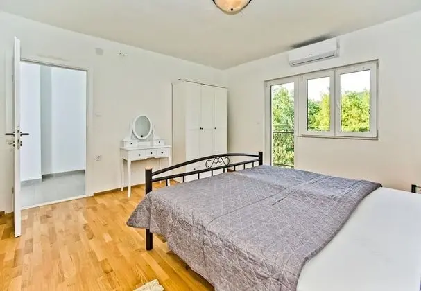 Ev (Brapa - open swimming pool - H(4+2))