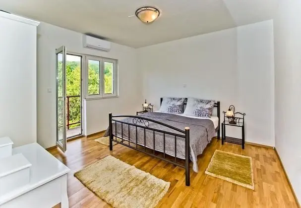 Ev (Brapa - open swimming pool - H(4+2))