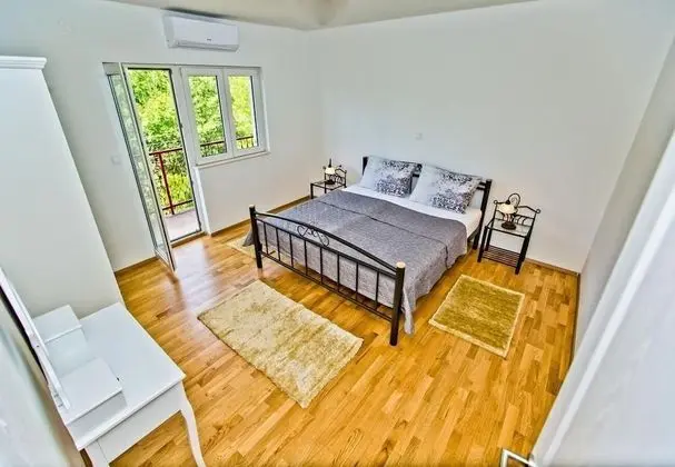 Ev (Brapa - open swimming pool - H(4+2))