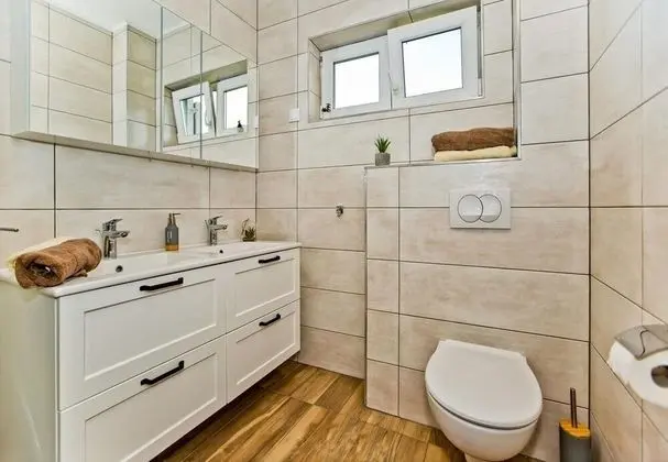 Ev (Brapa - open swimming pool - H(4+2))