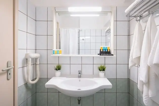 Standard Üç Kişilik Oda