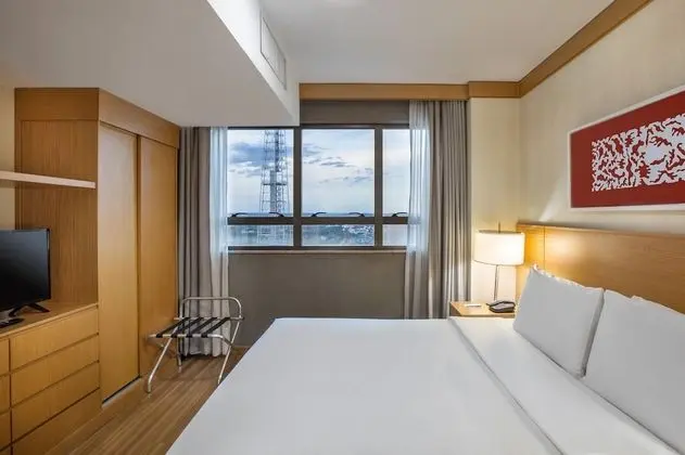 Superior Oda (Queen, TV Tower View)