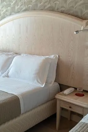 Tek Büyük veya İki Ayrı Yataklı Oda, Denize Bakan