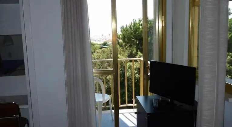 İki Ayrı Yataklı Oda (Small Balcony)