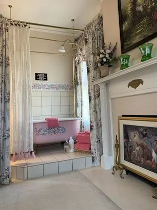 Business Oda, 1 Büyük (Queen) Boy Yatak, Sigara İçilmez (Bathtub/Shower)