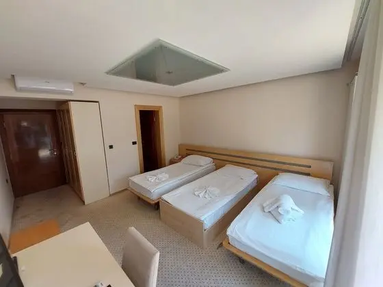 Deluxe Üç Kişilik Oda