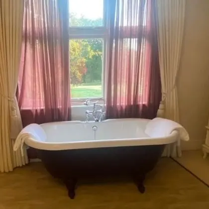 Honeymoon Tek Büyük Yataklı Oda