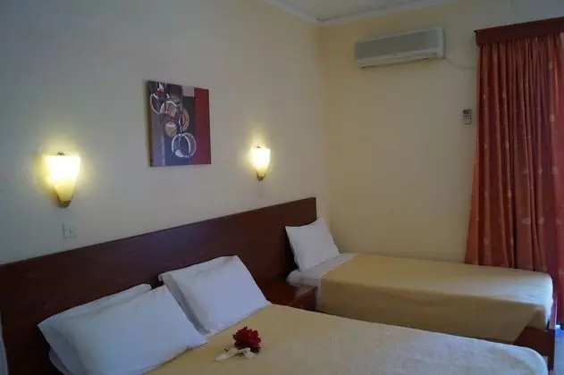 Üç Kişilik Oda