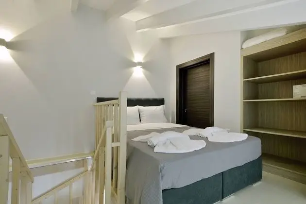 Villa, 1 Büyük (Queen) Boy Yatak ve Çekyat