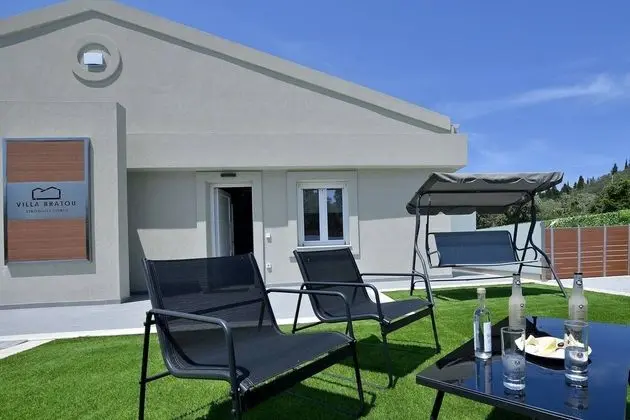 Villa, 1 Büyük (Queen) Boy Yatak ve Çekyat