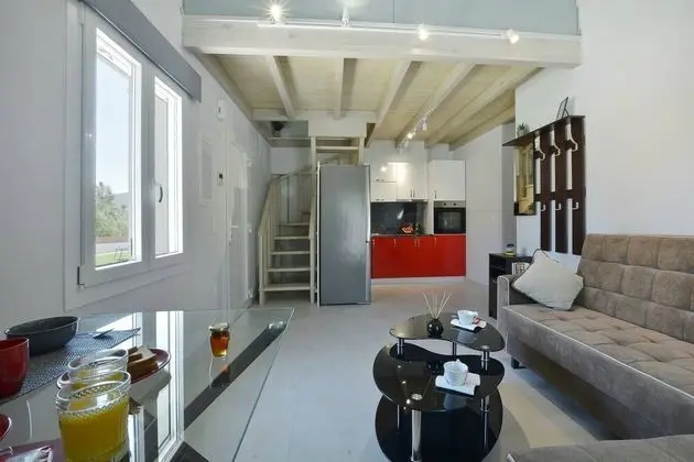 Villa, 1 Büyük (Queen) Boy Yatak ve Çekyat