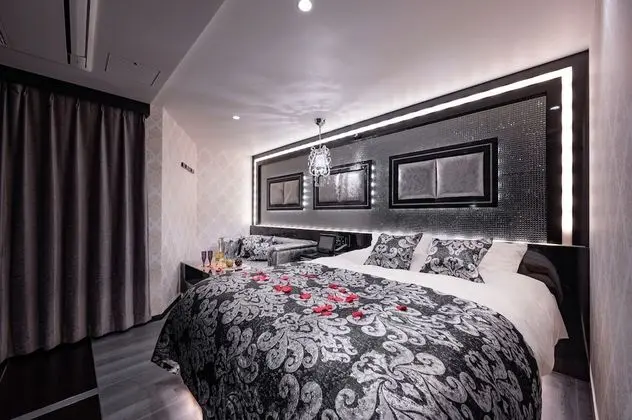 Design Tek Büyük Yataklı Oda