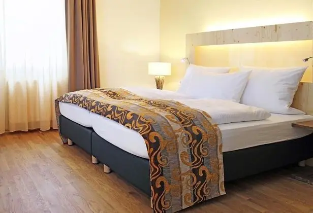 Büyük Yataklı Tek Kişilik Oda, 1 Çift Kişilik Yatak