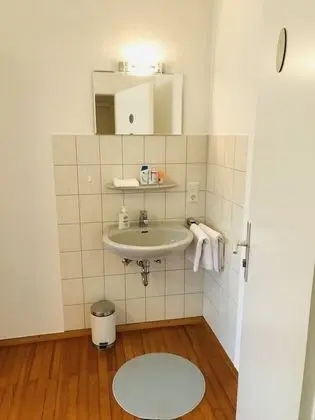 Basic Tek Kişilik Oda, Ortak Banyo