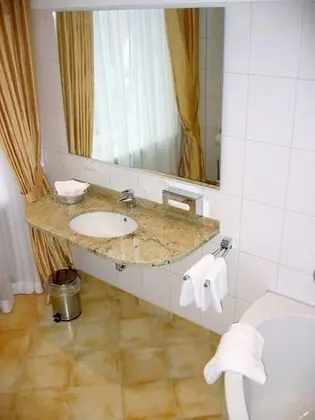 Comfort Tek Büyük Yataklı Oda