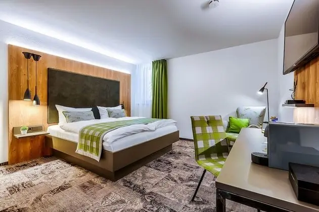 Deluxe Tek Büyük Yataklı Oda