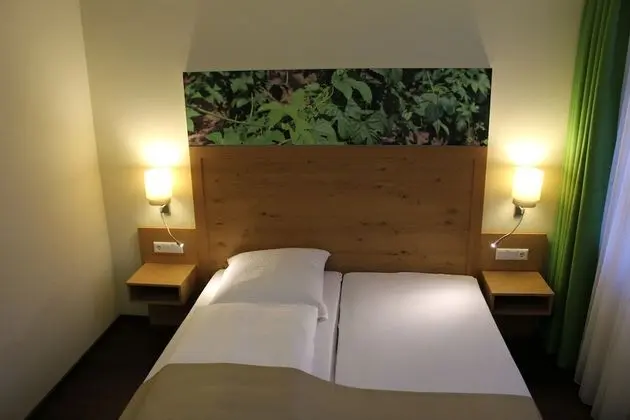 Standard Büyük Yataklı Tek Kişilik Oda